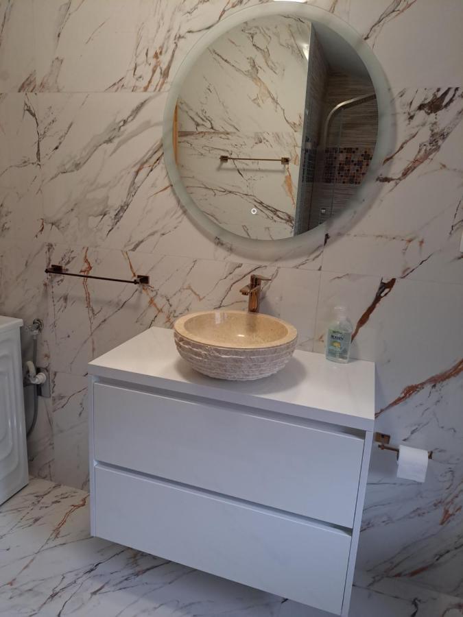 Apartman Vidas Palit Exteriör bild