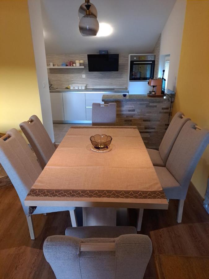 Apartman Vidas Palit Exteriör bild