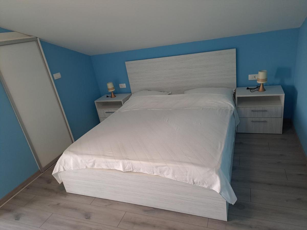 Apartman Vidas Palit Exteriör bild