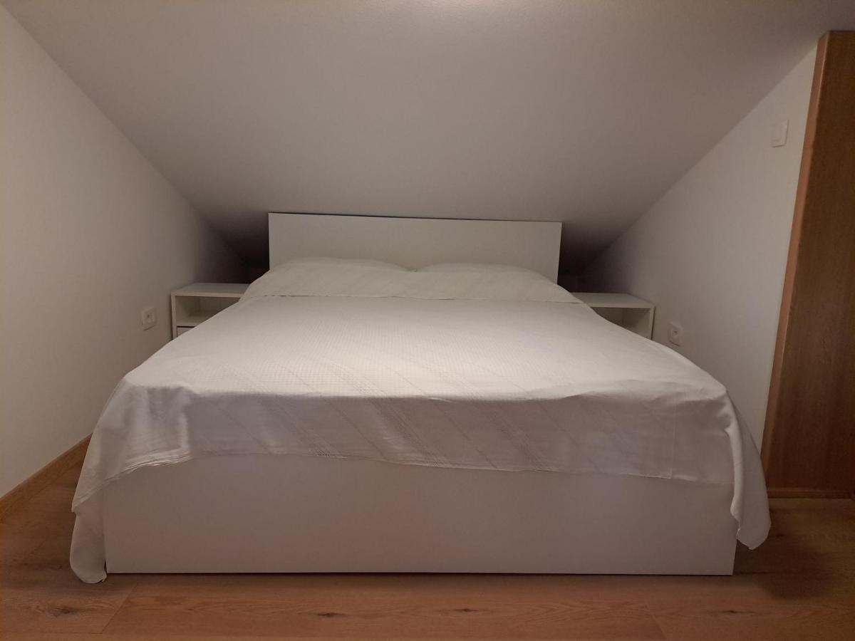 Apartman Vidas Palit Exteriör bild